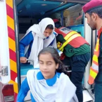مری: اسکول کے بچوں کی وین کو حادثہ