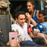 احتجاج کرنے پر عمران خان کوپولیس نے گرفتارکرلیا